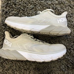 Hoka Arahi 5 women’s runners size 10.5B